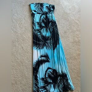 Resort Wear Alert! Maxi Dress!
